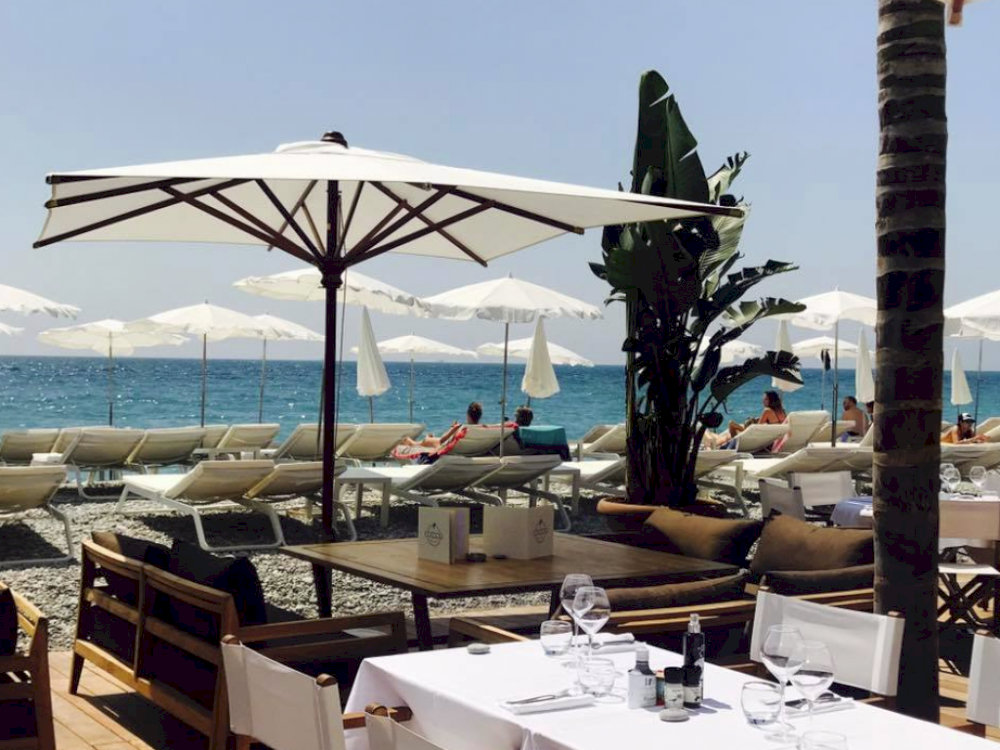 These cafés provide a perfect blend of scenic views, delicious beverages, and a relaxing atmosphere, making them ideal spots to enjoy the night beach in Phu Quoc